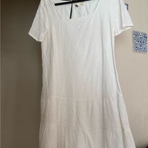 Roxy NWT White Short-Sleeve Square Neck Cotton Dress with white pattern on it